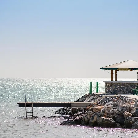 Thalassa Beach One Bedroom شقة
